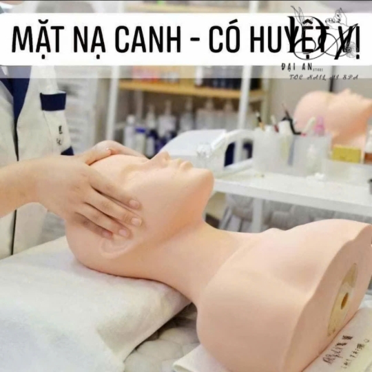 Mặt nạ canh - có huyệt vị