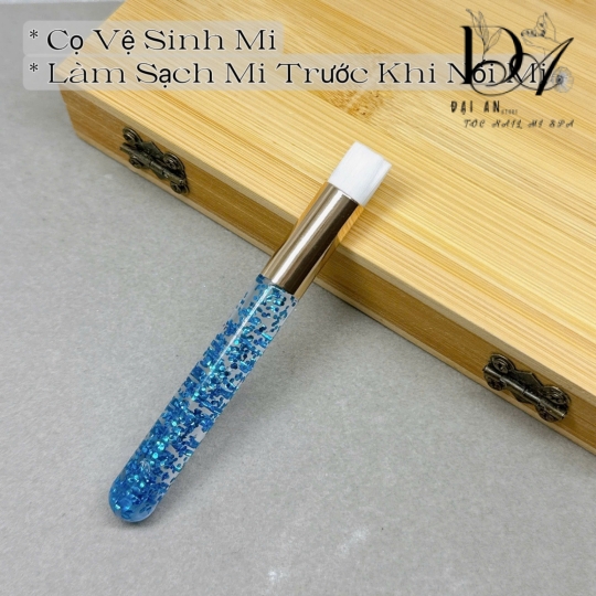 cọ vệ sinh mi