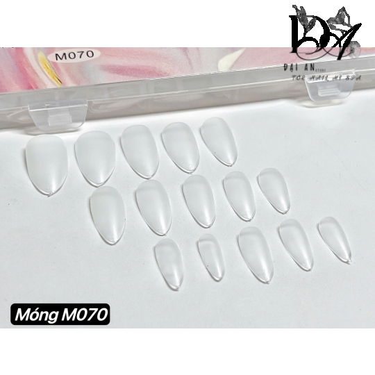 Móng M072