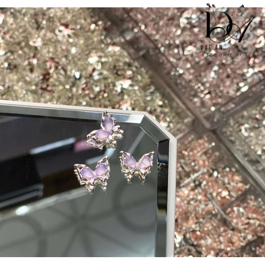 Bướm Đính đá