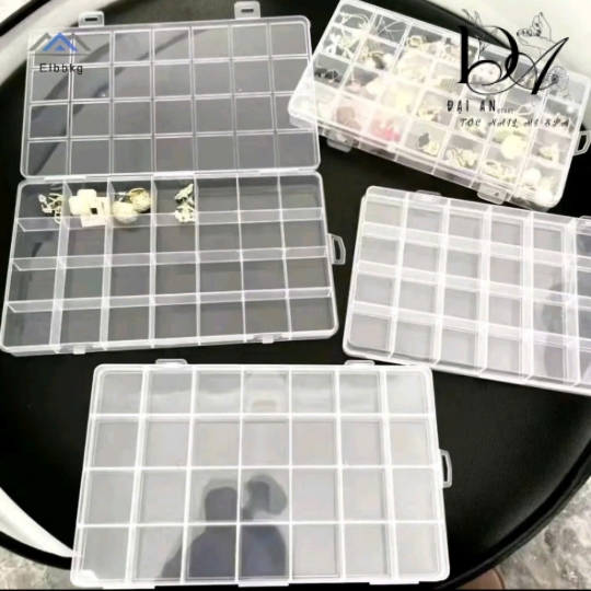 Hộp nhựa đựng phụ kiện
