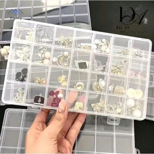Hộp nhựa đựng phụ kiện